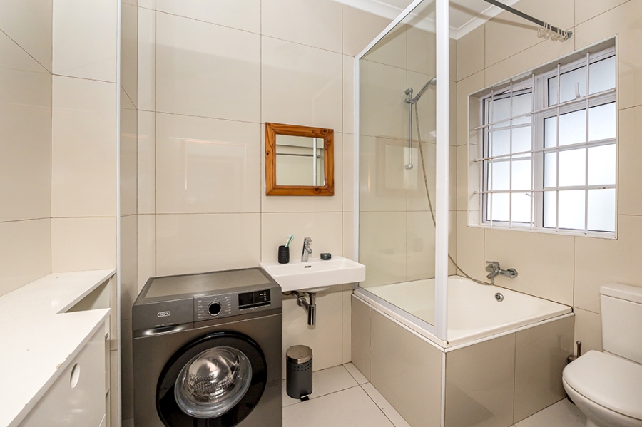 To Let 2 Bedroom Property for Rent in Rondebosch Western Cape
